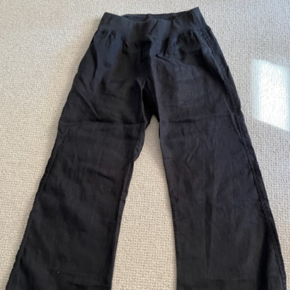 Black linen flaired pants w/cotton stretch waistband; Calvin Klein;   small;  10